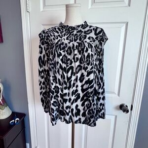 Jodifl Black White Leopard‎ Print Long Sleeve Blouse Ruffled Neckline Women’s M